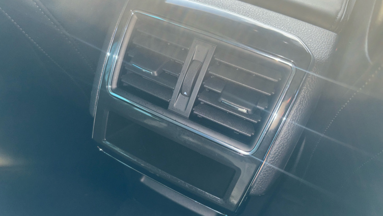 Skoda Superb 1.4 TSI iV SE Technology DSG 5dr Estate